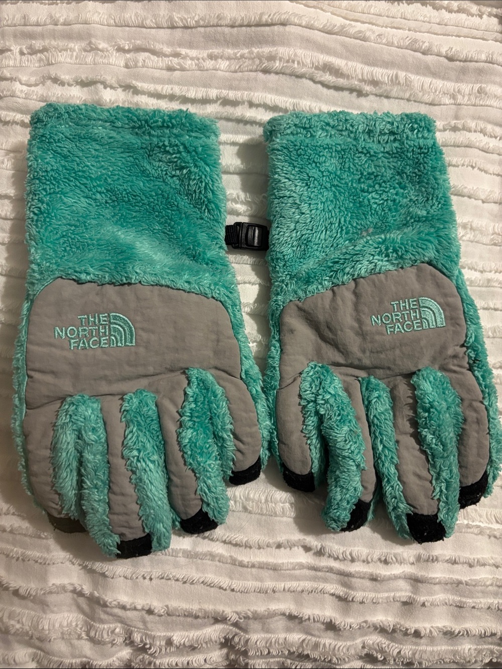 Northface gloves teal girl
